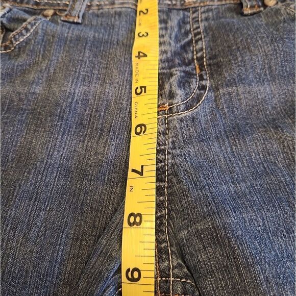 l.e.i. Chelsea blue denim jeans, lowrise bootcut, girls size 16 - Picture 4 of 7